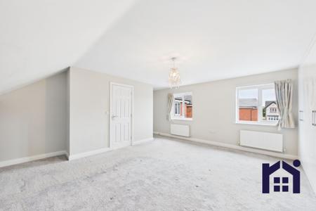 Principal bedroom