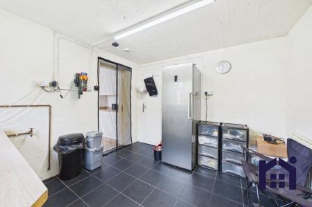 Utility/boot room