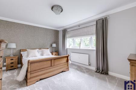 Guest bedroom