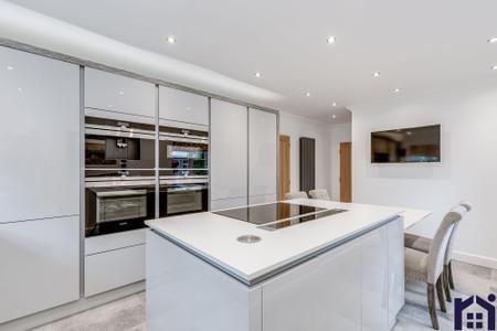 Dining kitchen