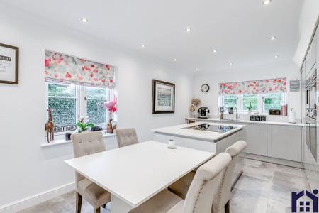 Dining kitchen