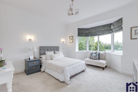 Principal bedroom