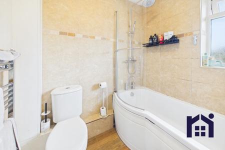 Famil bathroom