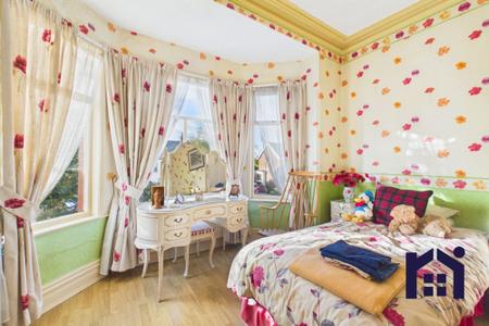 Principal bedroom