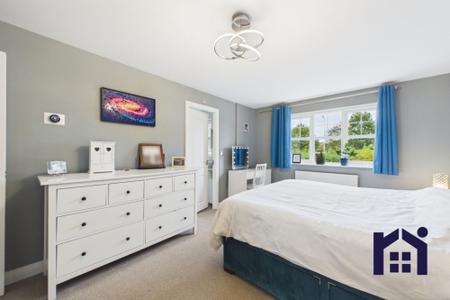 Principal bedroom