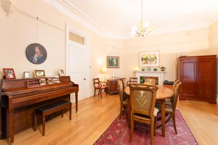 Reception Room (4)