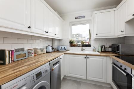 Kitchen (2)