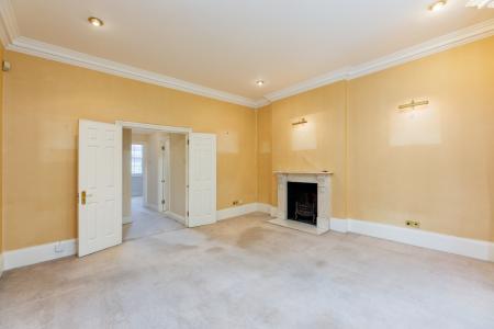 Reception Room (3)