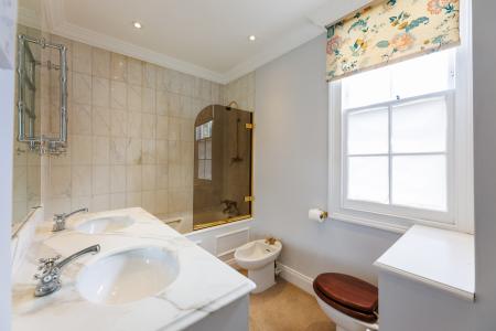 Master Bedroom Ensuite Bathroom