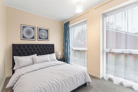 14_71130 - Bedroom - Standard - 2.jpg