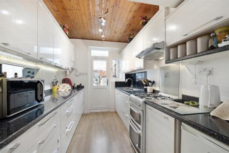 Leafield Road 9-011.jpg