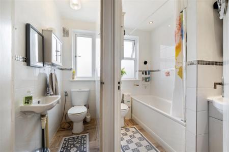 Leafield Road 9-018.jpg