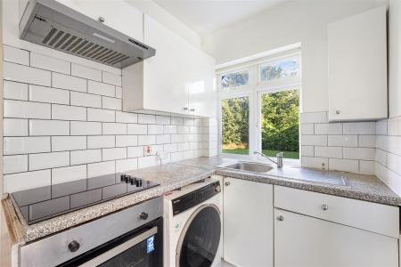 Grove Avenue 5 14692 04 02 26-012.jpg