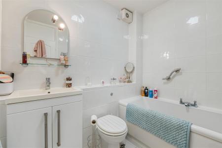 Laurel manor 35-019.jpg