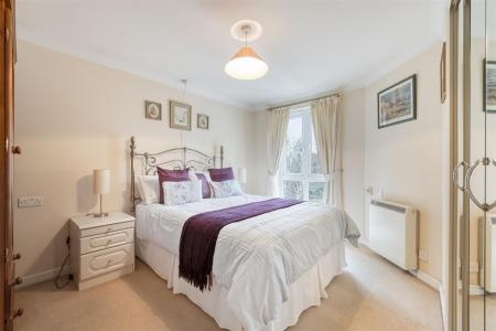 Calverley Court 33-016.jpg