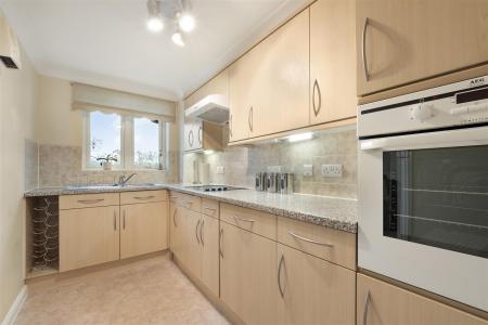 Calverley Court 33-013.jpg