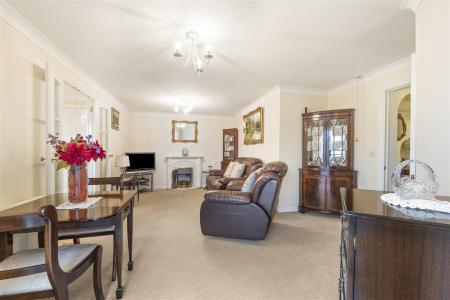 Calverley Court 33-008.jpg