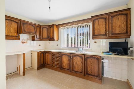 17 Carrigans Road, Newtown Stewart, BT78 4EG-14.jpg