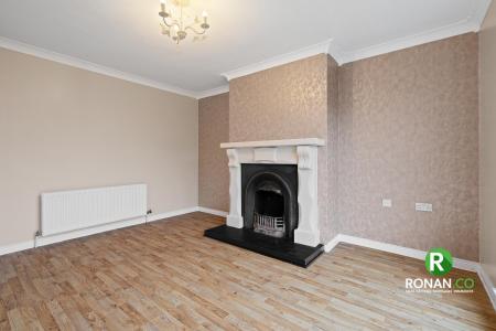 49 Glenside, Strabane, BT82 8PU (10 of 22).jpg