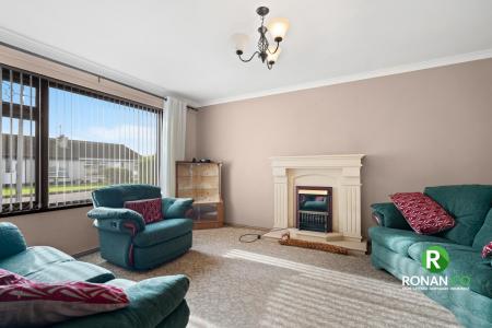 18 Liscurry Gardens, Artigarvan, BT82 0JH (14 of 23).jpg