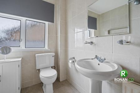 62a Castlefin Road, Castlederg (20 of 25).jpg