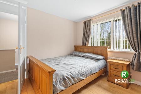 318 Lisnafin Park, Strabane BT82 9DN (16 of 20).jpg