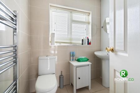 35 Ashgrove Park (1 of 20).jpg