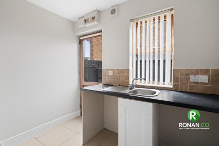 41 Castletown Court, BT82 9FZ (15 of 24).jpg