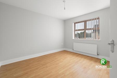 41 Castletown Court, BT82 9FZ (19 of 24).jpg