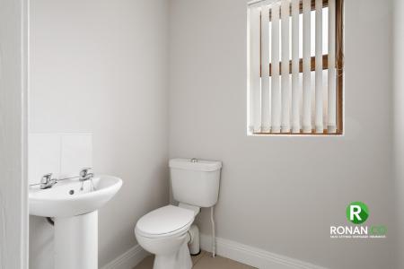 41 Castletown Court, BT82 9FZ (16 of 24).jpg