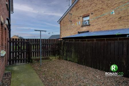 41 Castletown Court, BT82 9FZ (7 of 24).jpg