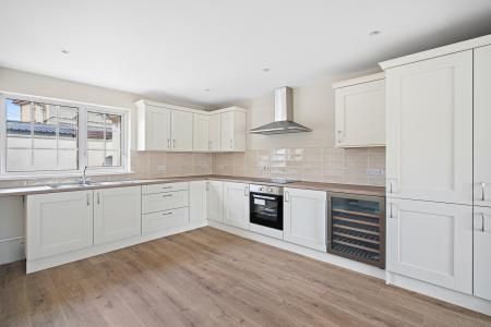 8 Pearse Gardens, Strabane, BT82 9AS-20.jpg