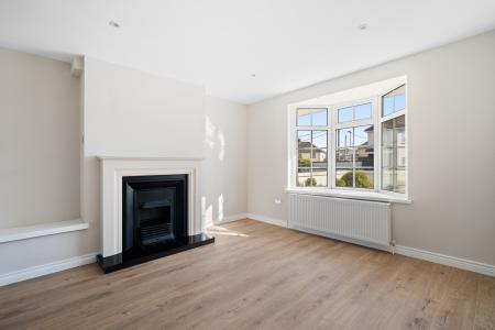 8 Pearse Gardens, Strabane, BT82 9AS-14.jpg