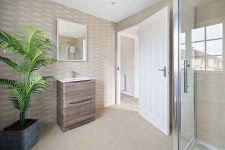 8 Pearse Gardens, Strabane, BT82 9AS-30.jpg