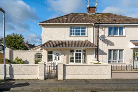 8 Pearse Gardens, Strabane, BT82 9AS-2.jpg