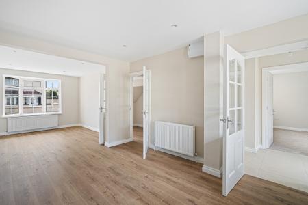 8 Pearse Gardens, Strabane, BT82 9AS-22.jpg