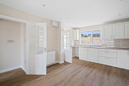 8 Pearse Gardens, Strabane, BT82 9AS-21.jpg