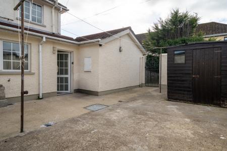 8 Pearse Gardens, Strabane, BT82 9AS-10.jpg