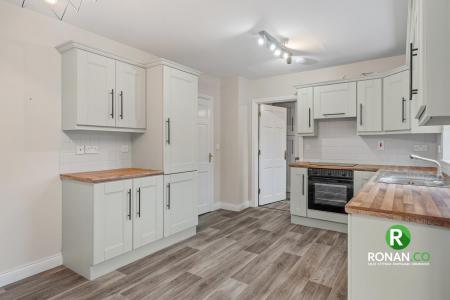 50 Lampton Court, Strabane, BT82 9TA (11 of 22).jpg