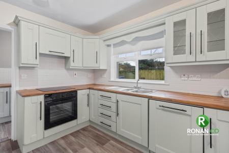 50 Lampton Court, Strabane, BT82 9TA (13 of 22).jpg