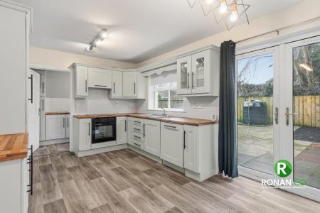 50 Lampton Court, Strabane, BT82 9TA (10 of 22).jpg