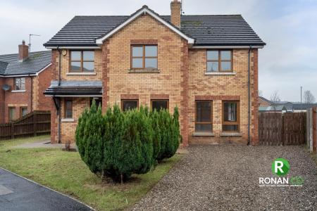 24 Castletown Court, Strabane, BT82 9FZ (2 of 32).jpg