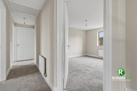 24 Castletown Court, Strabane, BT82 9FZ (21 of 32).jpg