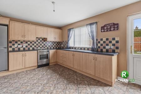 2 Grangewood, Strabane, BT82 8GW (14 of 24).jpg