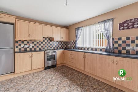 2 Grangewood, Strabane, BT82 8GW (15 of 24).jpg