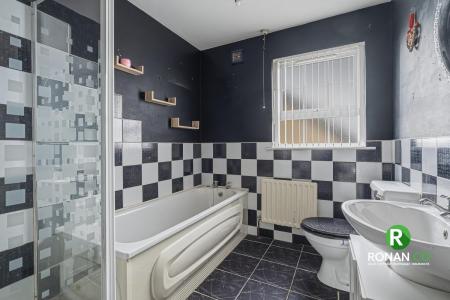 2 Grangewood, Strabane, BT82 8GW (24 of 24).jpg