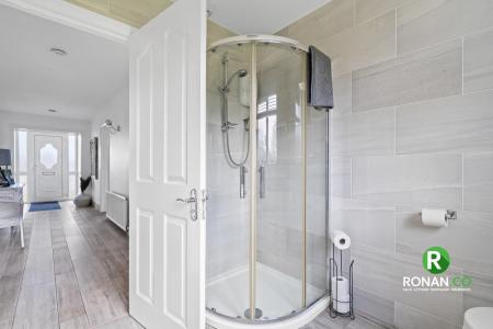 4 Melvin View, Strabane, BT82 9PR (24 of 27)