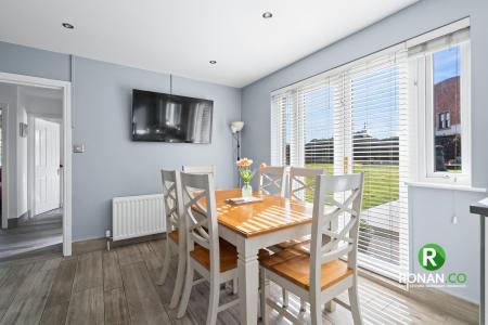 4 Melvin View, Strabane, BT82 9PR (18 of 27)