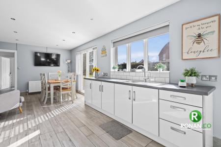 4 Melvin View, Strabane, BT82 9PR (19 of 27)