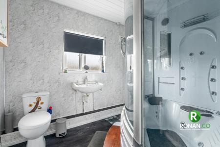 19 Beechmount Avenue, Strabame, BT82 9BD (18 of 20)